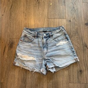 American Eagle Women’s Size 2 Mom Short